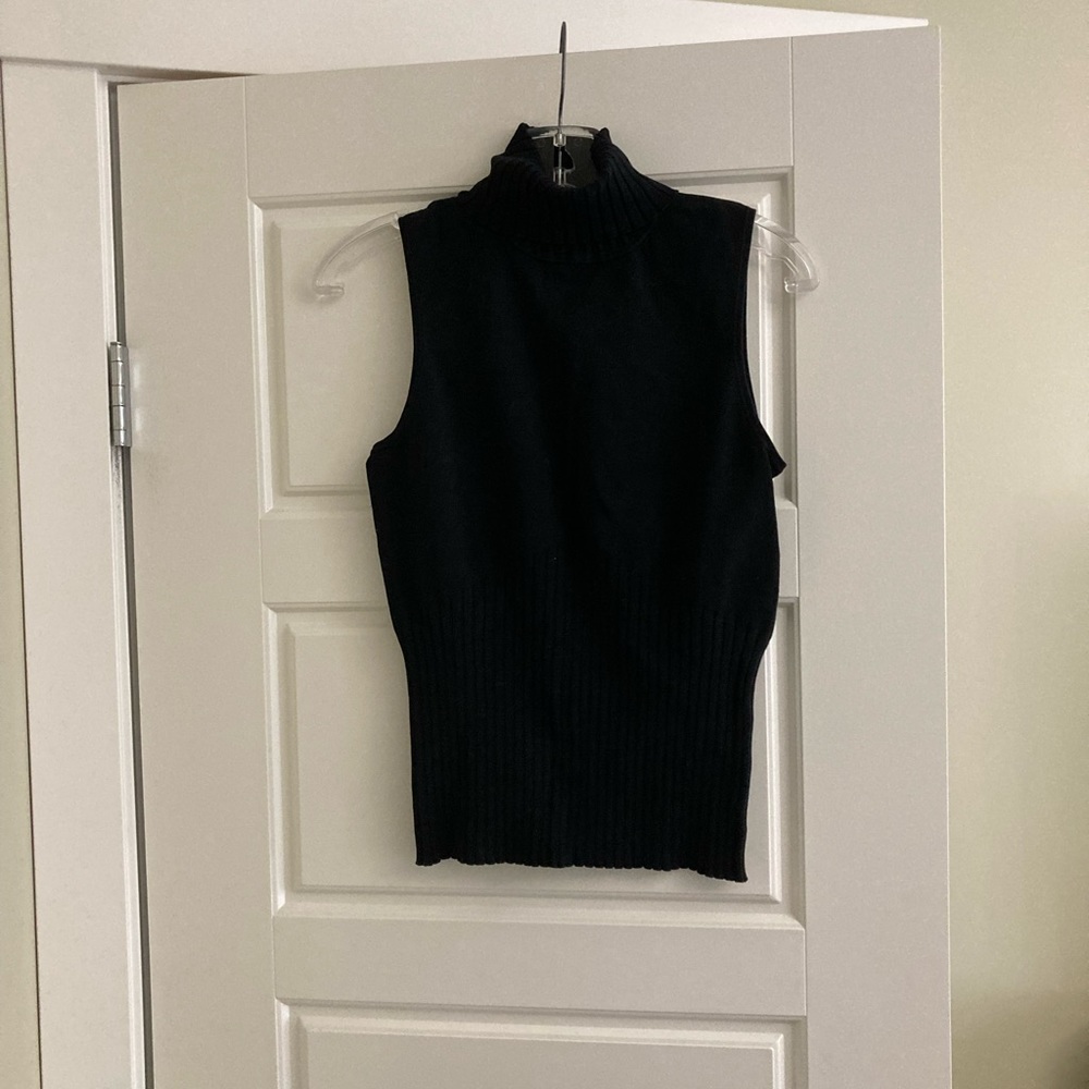White House black market top